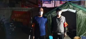 市文旅集團一線戰(zhàn)“疫”之：黨旗飄揚在門外，黨旗扎根在心里，53歲和35歲黨員成絕佳搭檔